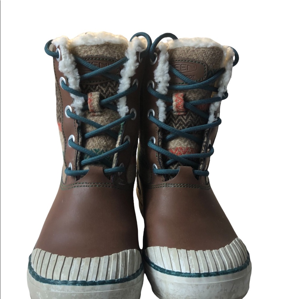 KEEN Women’s winter boots size 5 brown green and tan preowned
